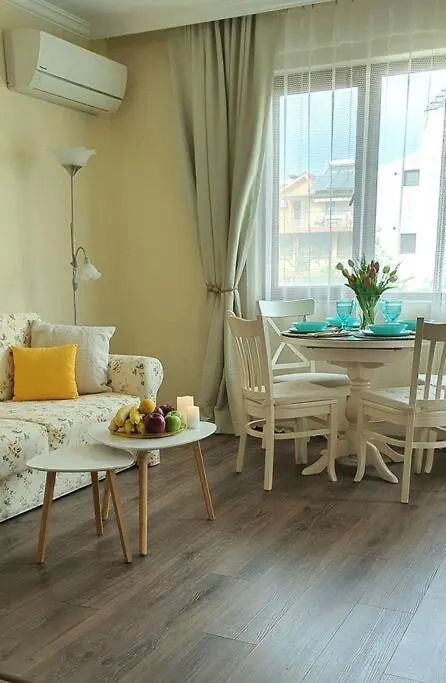 Ika Apartment Burgas 0*,